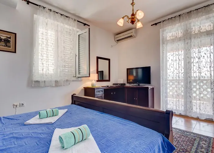 Sea Line Apartments
