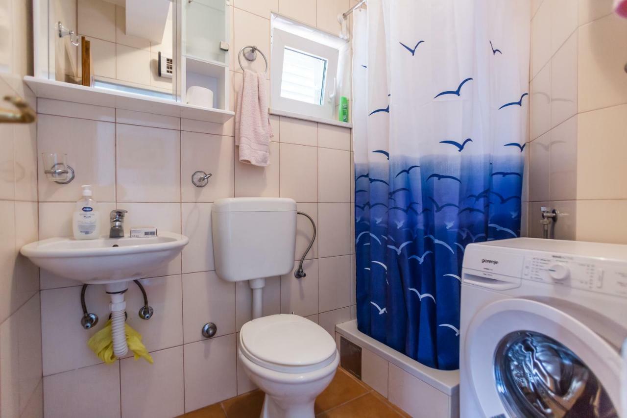 Apartment Sea Line